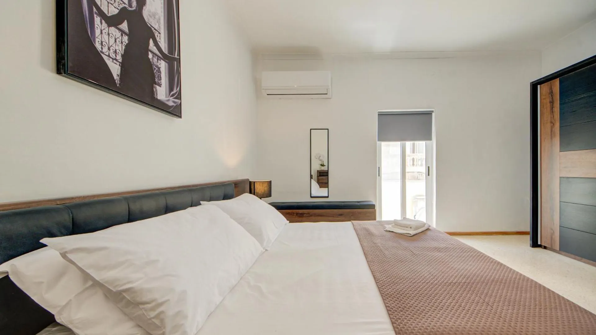5 Bedroom House With Jacuzzi In St Julian'S St. Julian's Apartamento