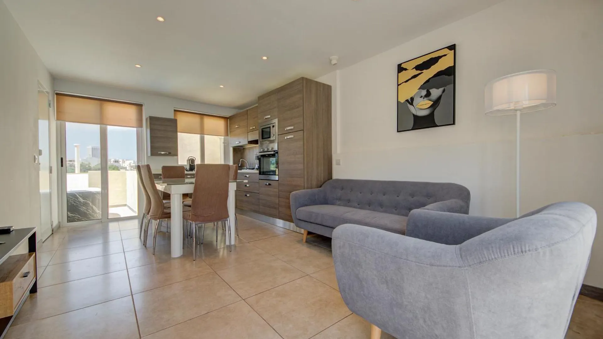 5 Bedroom House With Jacuzzi In St Julian'S St. Julian's