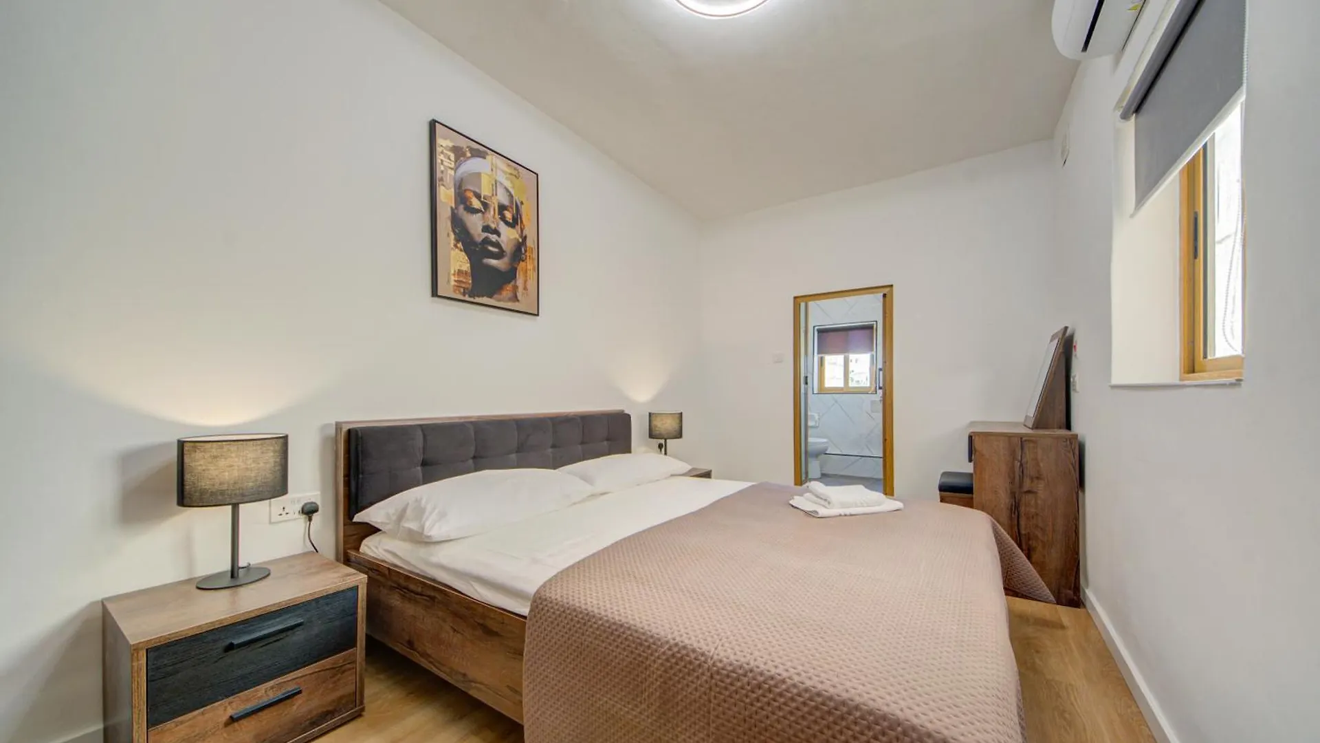 Apartamento 5 Bedroom House With Jacuzzi In St Julian'S St. Julian's