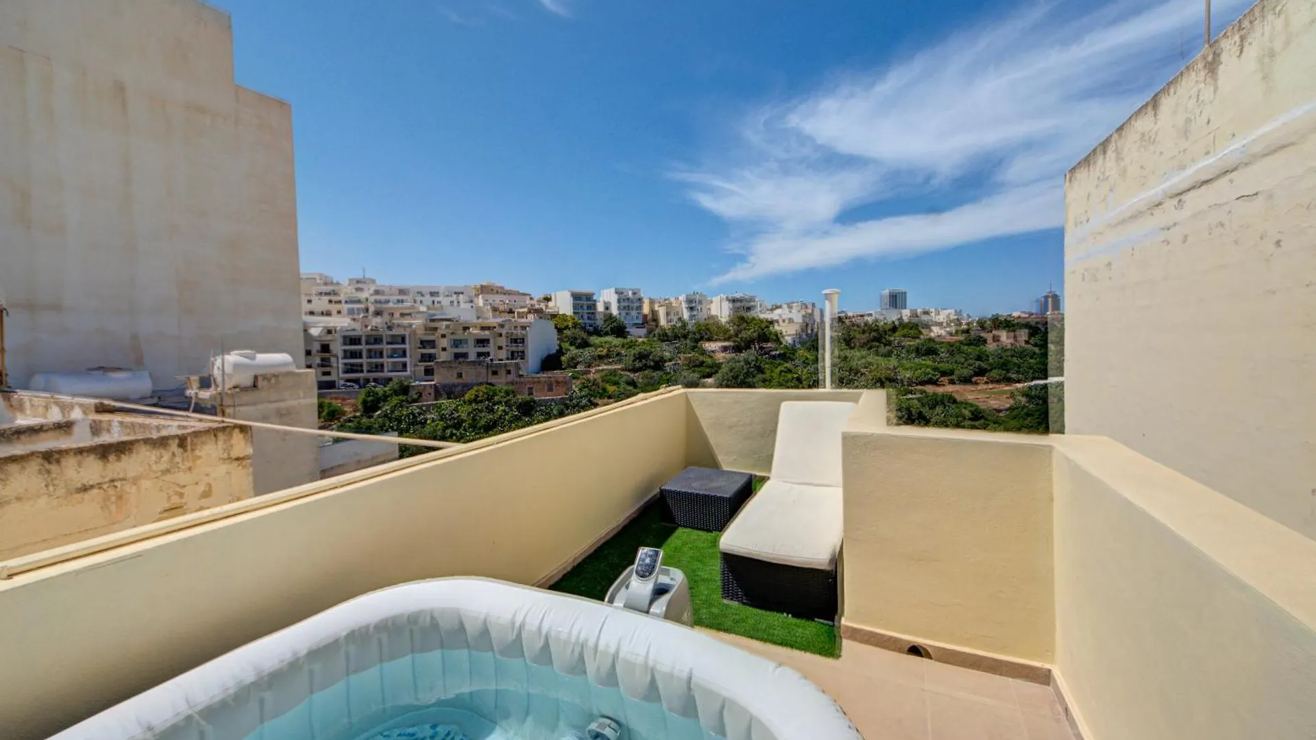 5 Bedroom House With Jacuzzi In St Julian'S St. Julian's Apartamento