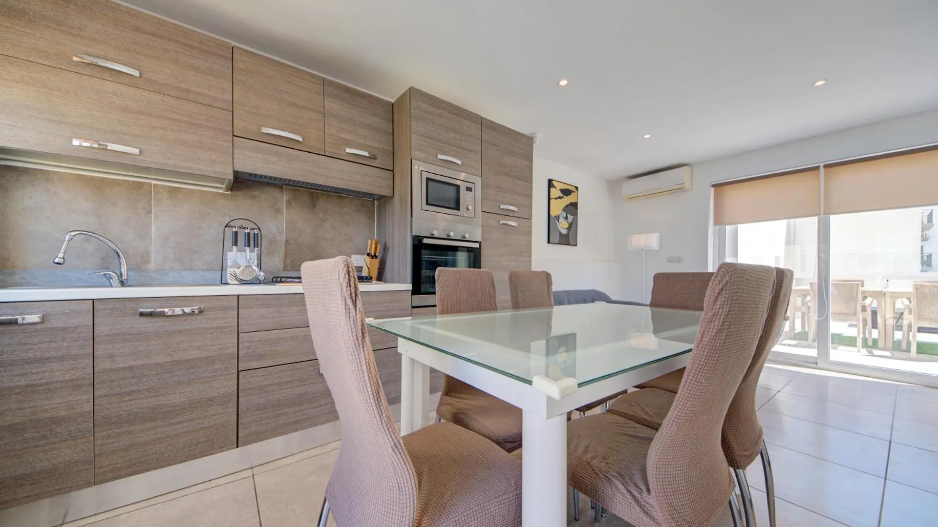 5 Bedroom House With Jacuzzi In St Julian'S St. Julian's Apartamento