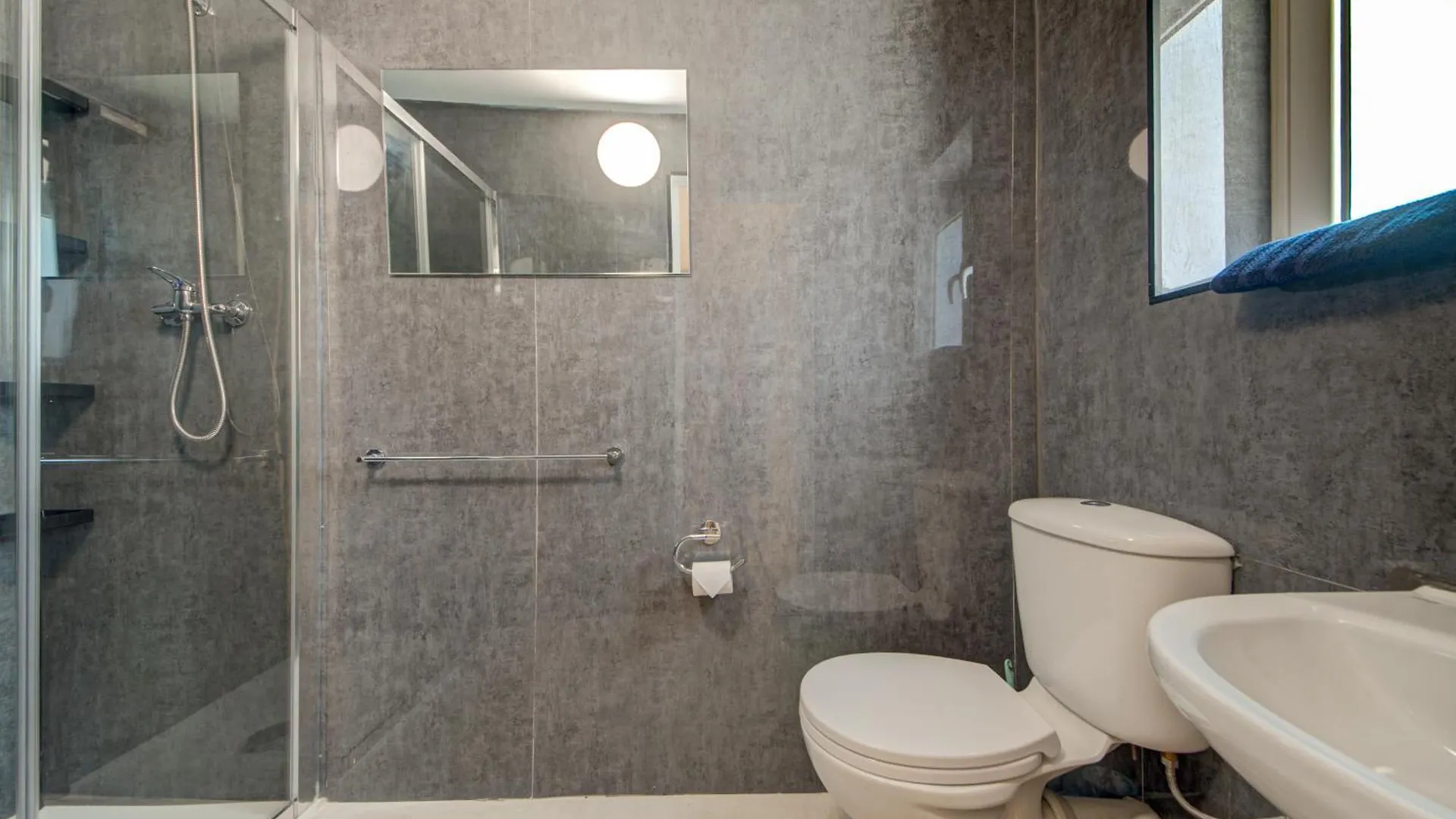 5 Bedroom House With Jacuzzi In St Julian'S Сент Джулианс 0*,  Мальта