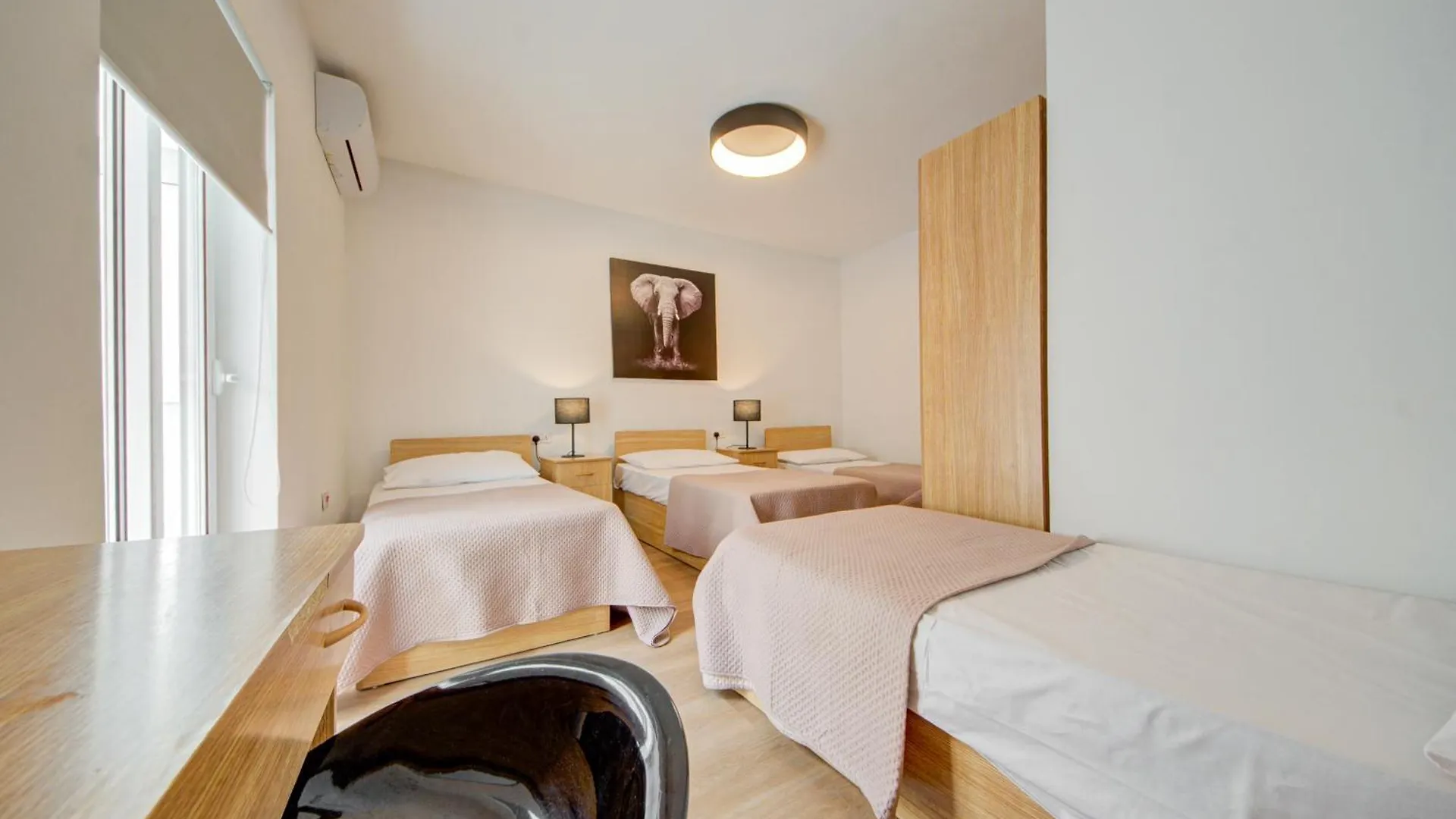 5 Bedroom House With Jacuzzi In St Julian'S Сент Джулианс